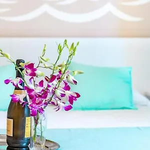  Gasthof La Smeralda - Boutique And Breakfast